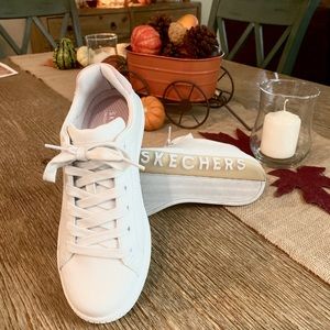 Street Sweet-Modern Ankle-High Leather Sneaker